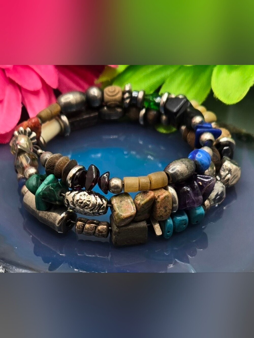 Memory Wire Wrap w/ a Variety of Stones & Beads Sz 6 - 6½